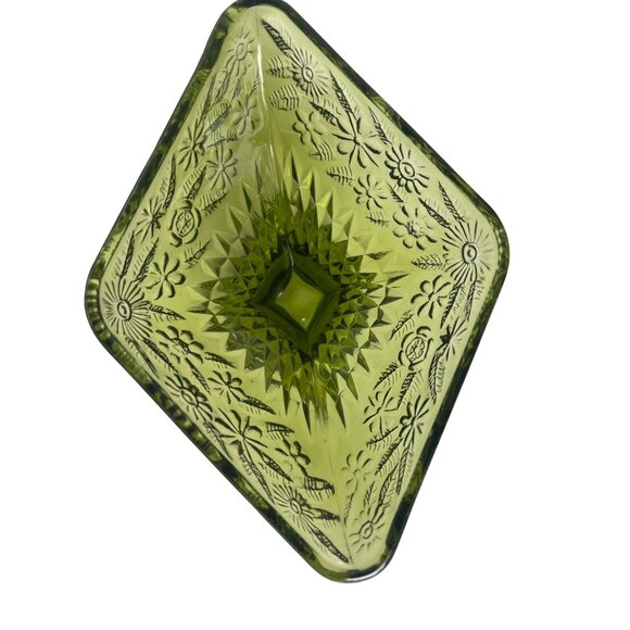 Vtg Indiana Avocado Green Glass Diamond Pedestal Dish Floral Embossed Design - Picture 1 of 7